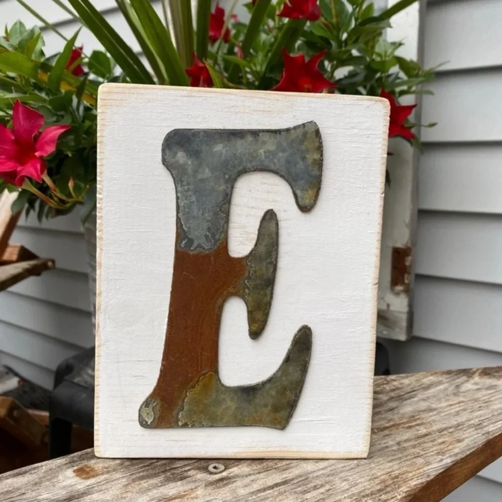 Rustic Metal Laser Cut Letter R - Picture 5 of 5